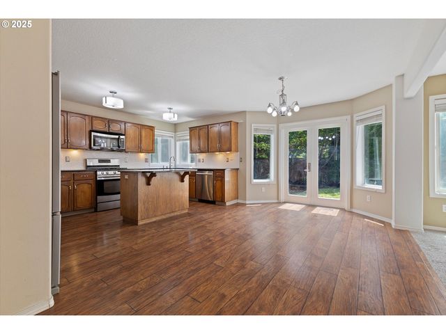 215 Nw 150TH Way, Vancouver, WA 98685