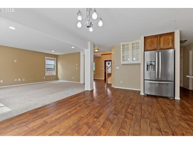215 Nw 150TH Way, Vancouver, WA 98685