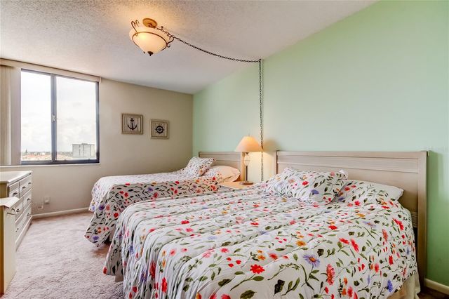 6218 PALMA DEL MAR BOULEVARD S 606, St Petersburg, FL 33715