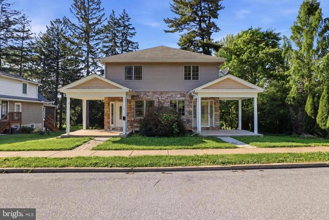 323 E ORANGE ST, Elizabethtown, PA 17022