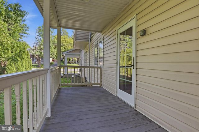 323 E ORANGE ST, Elizabethtown, PA 17022