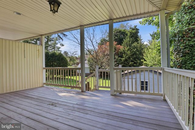 323 E ORANGE ST, Elizabethtown, PA 17022