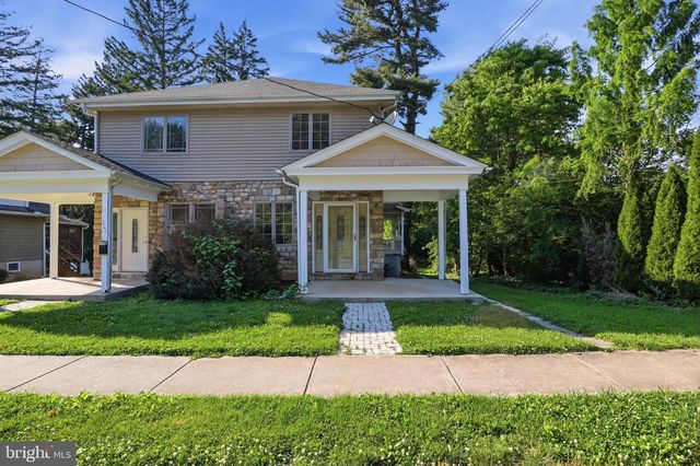 323 E ORANGE ST, Elizabethtown, PA 17022