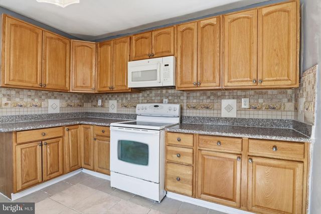 323 E ORANGE ST, Elizabethtown, PA 17022