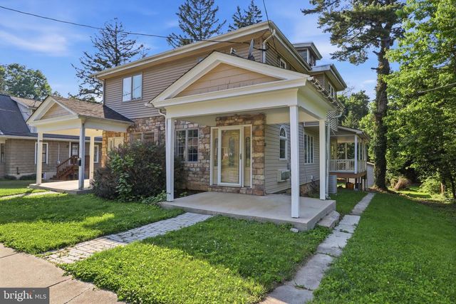 323 E ORANGE ST, Elizabethtown, PA 17022