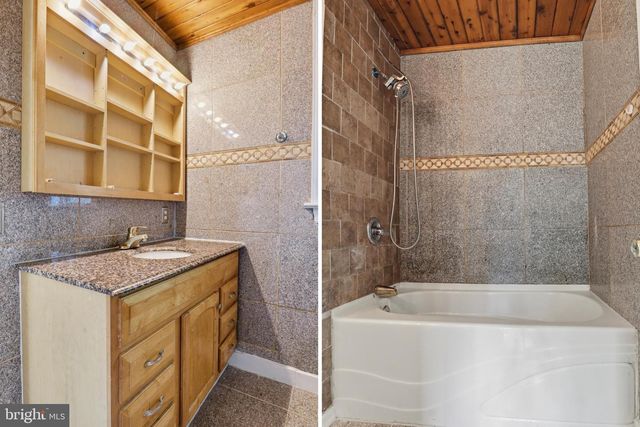323 E ORANGE ST, Elizabethtown, PA 17022