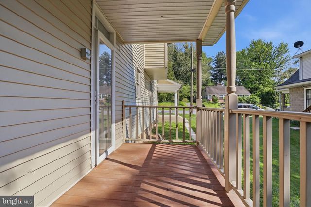 323 E ORANGE ST, Elizabethtown, PA 17022
