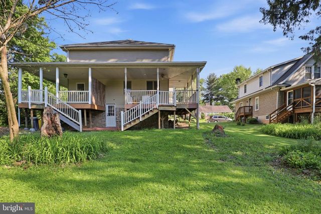 323 E ORANGE ST, Elizabethtown, PA 17022