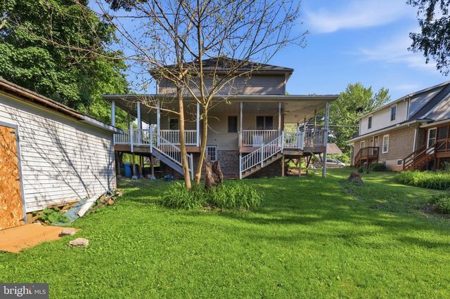 323 E ORANGE ST, Elizabethtown, PA 17022