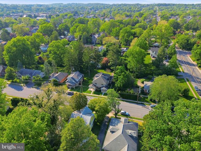 323 E ORANGE ST, Elizabethtown, PA 17022