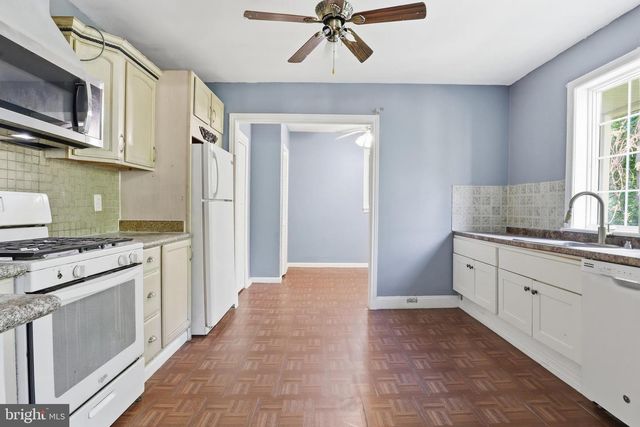 323 E ORANGE ST, Elizabethtown, PA 17022