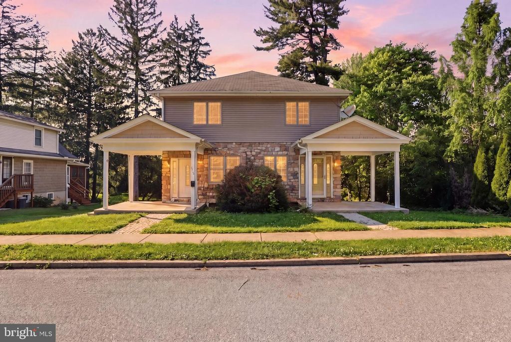 323 E ORANGE ST, Elizabethtown, PA 17022
