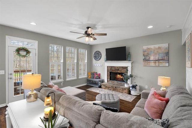 508 Chestnut Walk, Canton, GA 30114