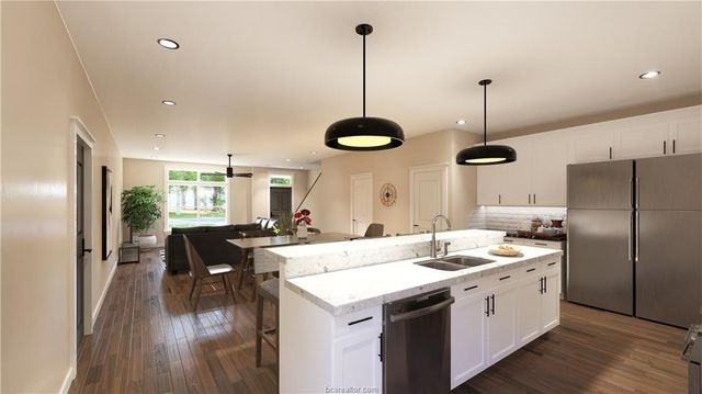 301 Park Place, College Station, TX 77840