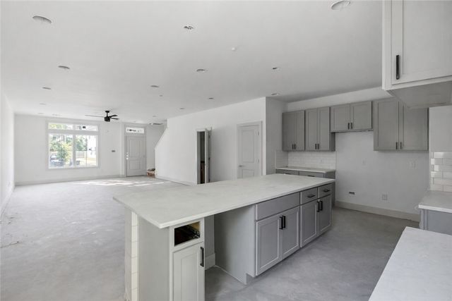 301 Park Place, College Station, TX 77840