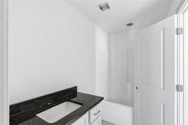 301 Park Place, College Station, TX 77840