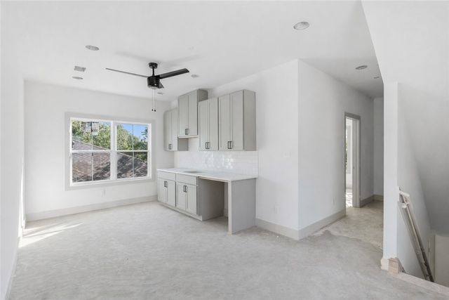 301 Park Place, College Station, TX 77840