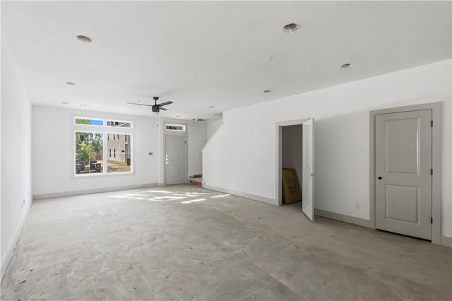 301 Park Place, College Station, TX 77840