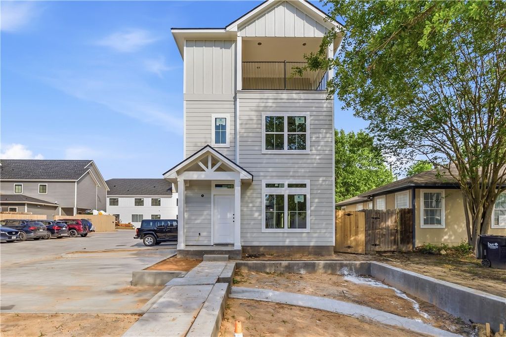 301 Park Place, College Station, TX 77840