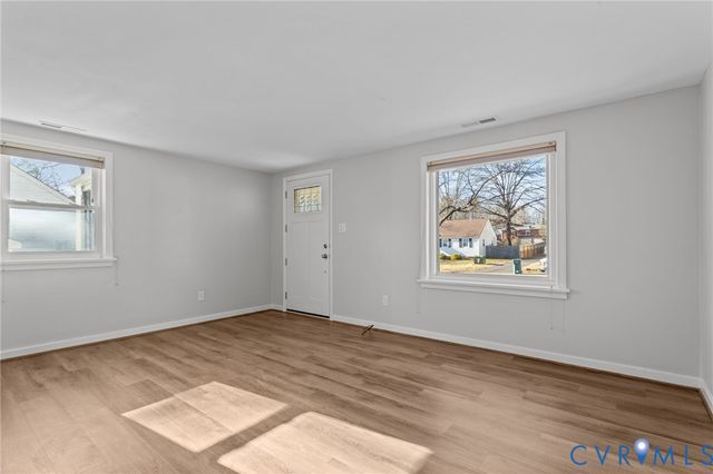 8005 Dalmain Dr, Henrico, VA 23228