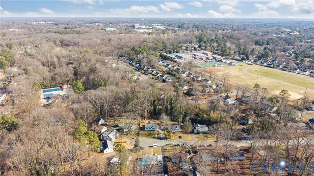 8005 Dalmain Dr, Henrico, VA 23228