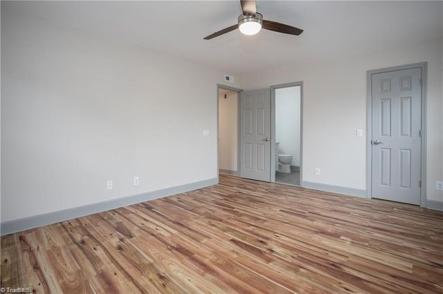 3725 Morris Farm Drive 3B, Greensboro, NC 27409