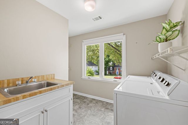 685 Wood Work Way, Roswell, GA 30076