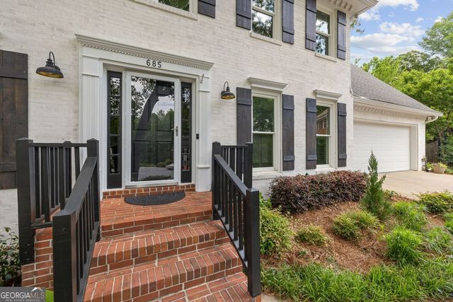 685 Wood Work Way, Roswell, GA 30076