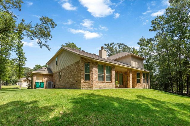 11227 Quiet Lake Drive, Conroe, TX 77304