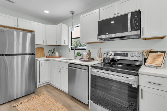 802 Royle Road, Ladson, SC 29456