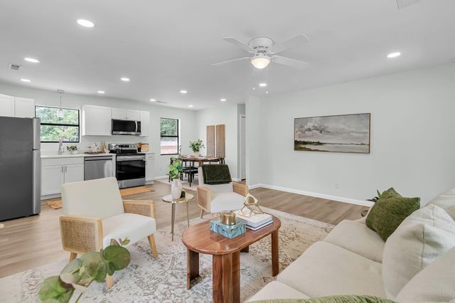 802 Royle Road, Ladson, SC 29456
