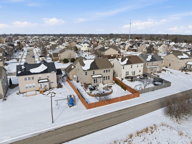 7879 Blue Jay Way, Zionsville, IN 46077