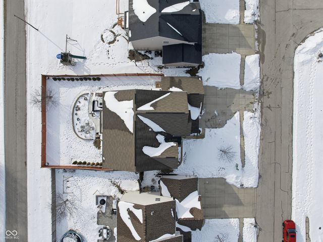 7879 Blue Jay Way, Zionsville, IN 46077