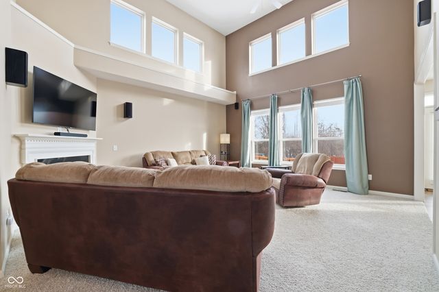 7879 Blue Jay Way, Zionsville, IN 46077