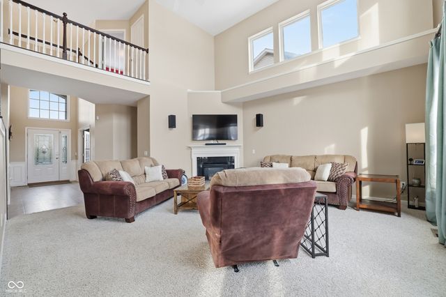 7879 Blue Jay Way, Zionsville, IN 46077