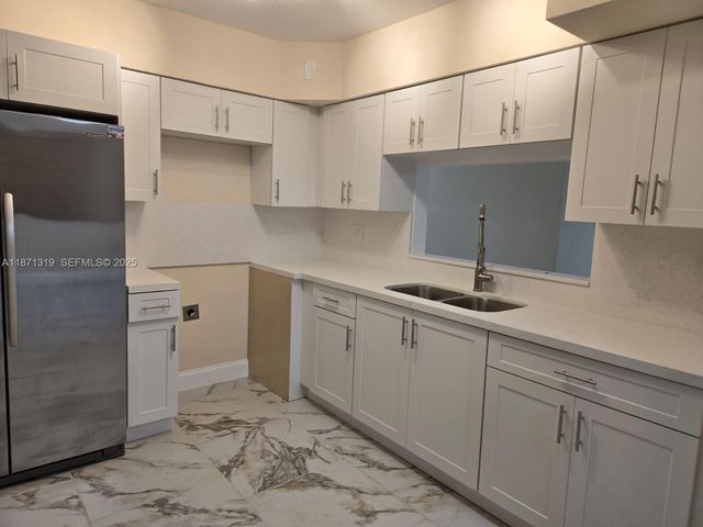 6751 Meade Street, Hollywood, FL 33024