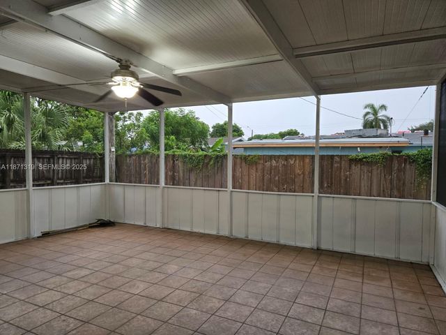 6751 Meade Street, Hollywood, FL 33024