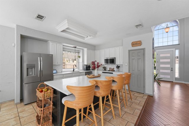 932 Mimosa Court, Burleson, TX 76028