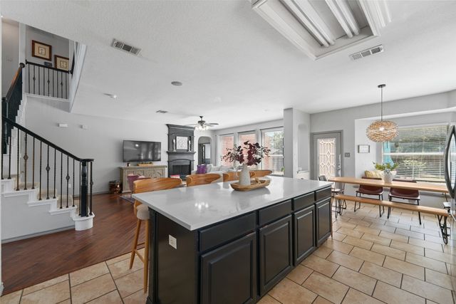 932 Mimosa Court, Burleson, TX 76028