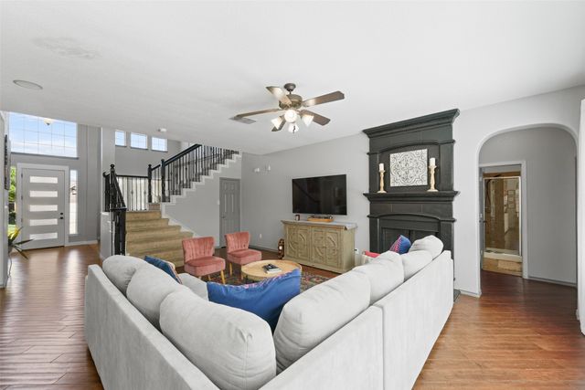 932 Mimosa Court, Burleson, TX 76028