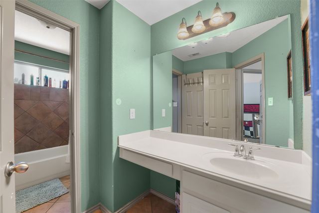 932 Mimosa Court, Burleson, TX 76028