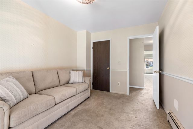 25352 Potomac Drive 7, South Lyon, MI 48178