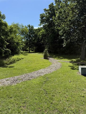25352 Potomac Drive 7, South Lyon, MI 48178
