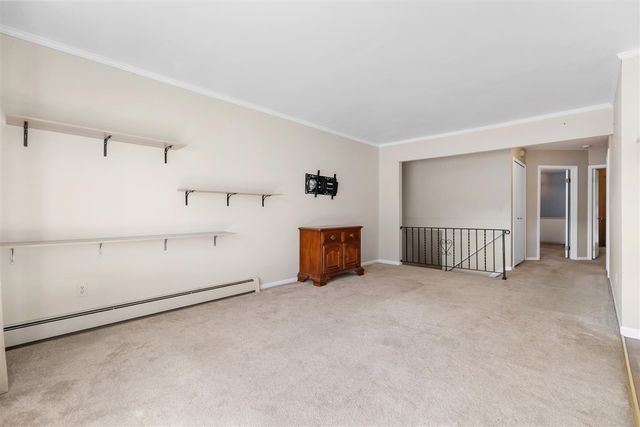 25352 Potomac Drive 7, South Lyon, MI 48178