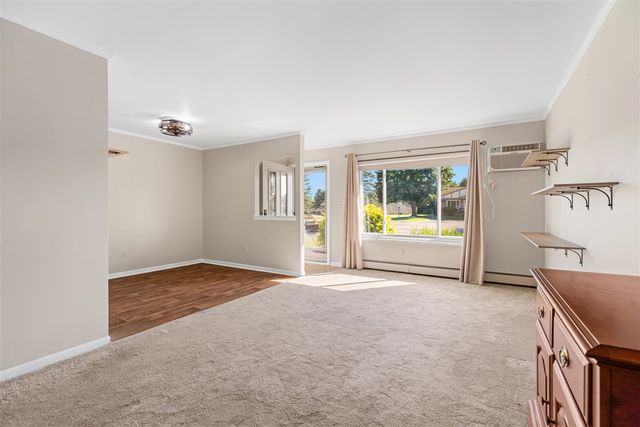 25352 Potomac Drive 7, South Lyon, MI 48178