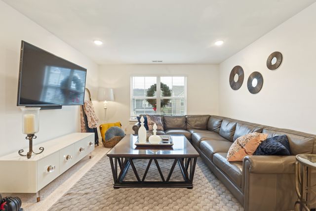 160 Cavalcade Loop, Gallatin, TN 37066