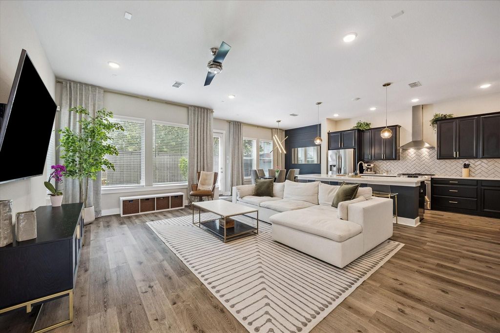 1415 Biondo Way, Houston, TX 77008