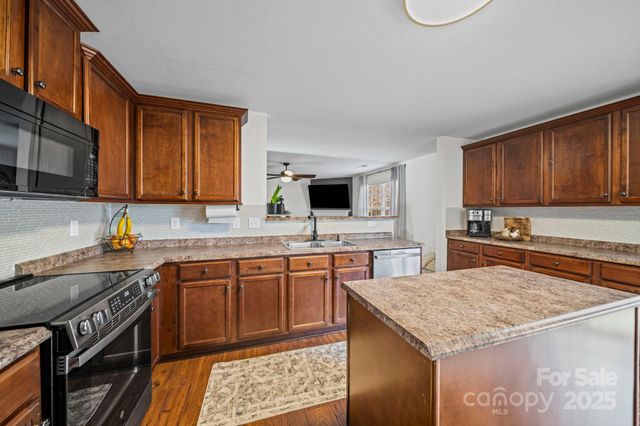 215 Lind Point Lane, Monroe, NC 28110