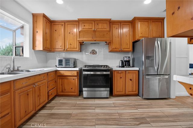 9388 Dorrington Place, Arleta, CA 91331
