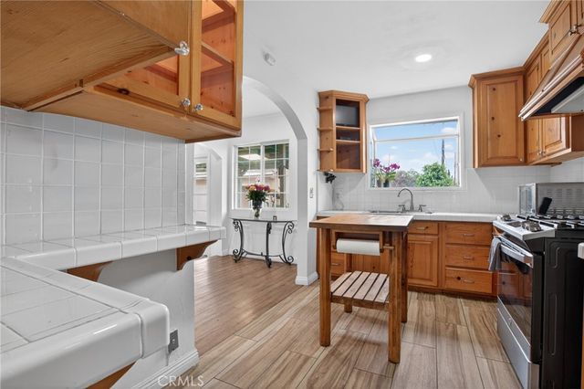 9388 Dorrington Place, Arleta, CA 91331